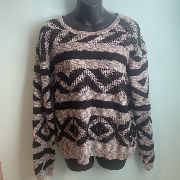 Patterned Sweater - Picture 1 of 2